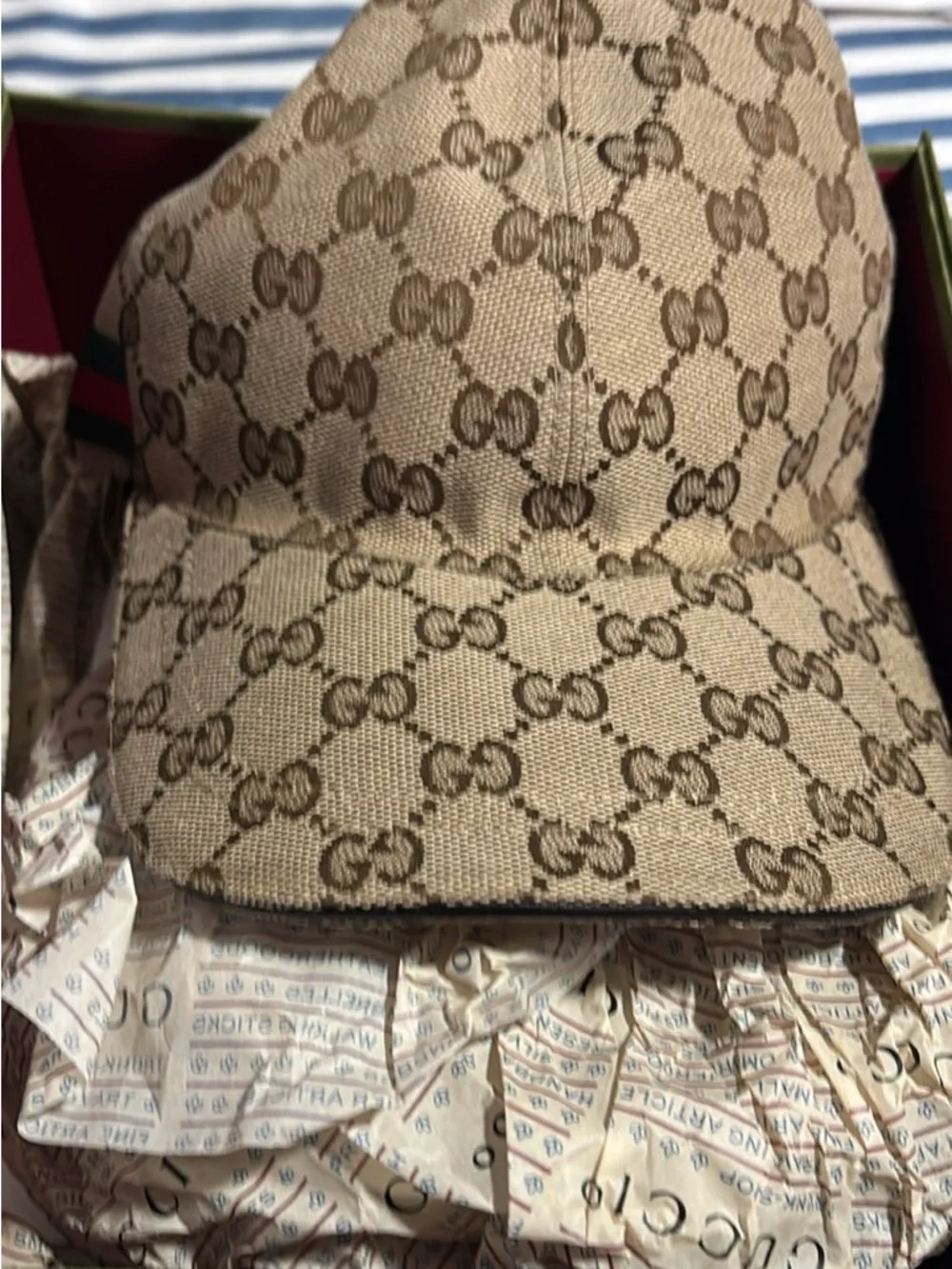 Gucci Beige and Brown GG Monogram Cap with Green-Red Web - Picture 3 of 6